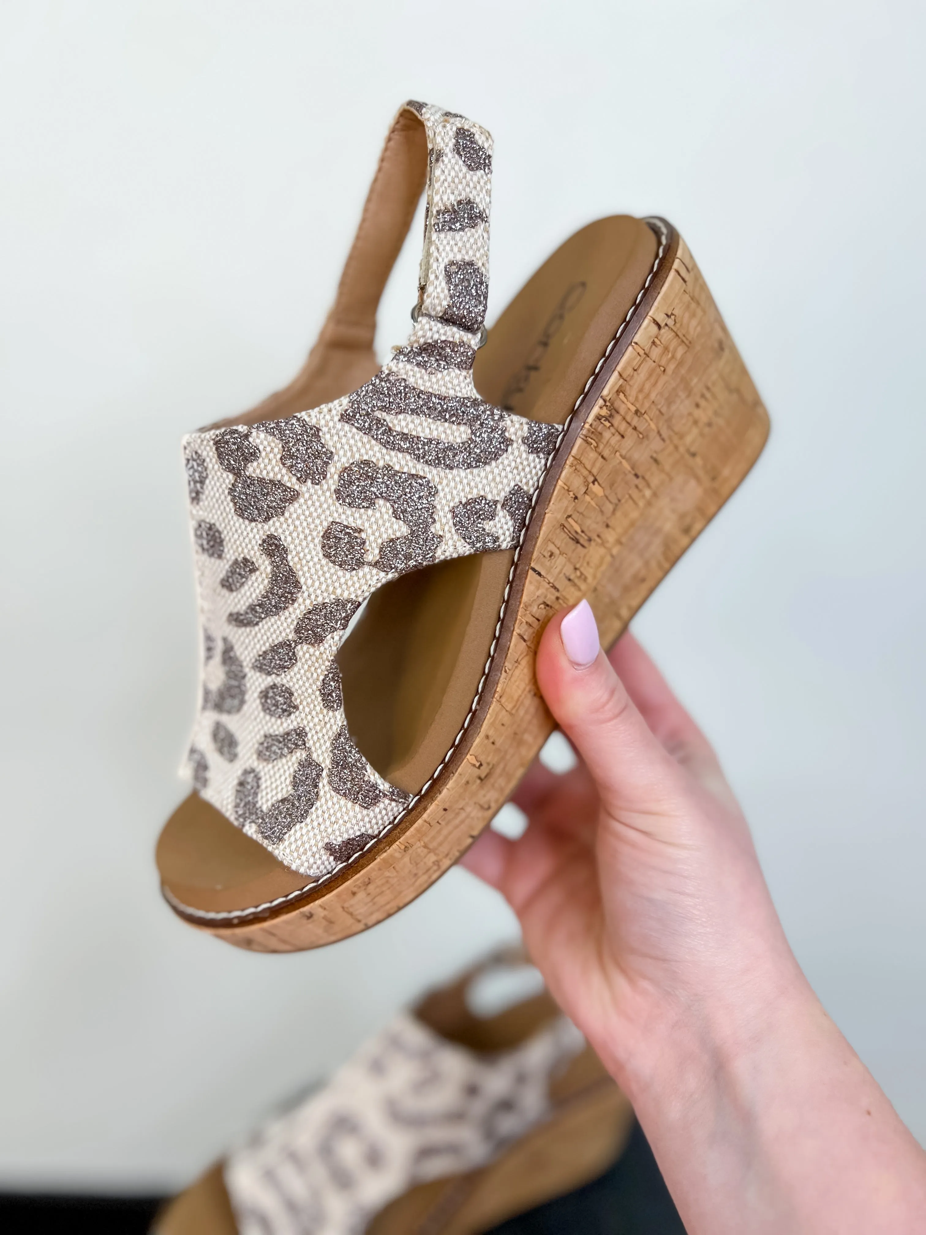[Corky's] Carley Wedge - Tan Sparkle Leopard
