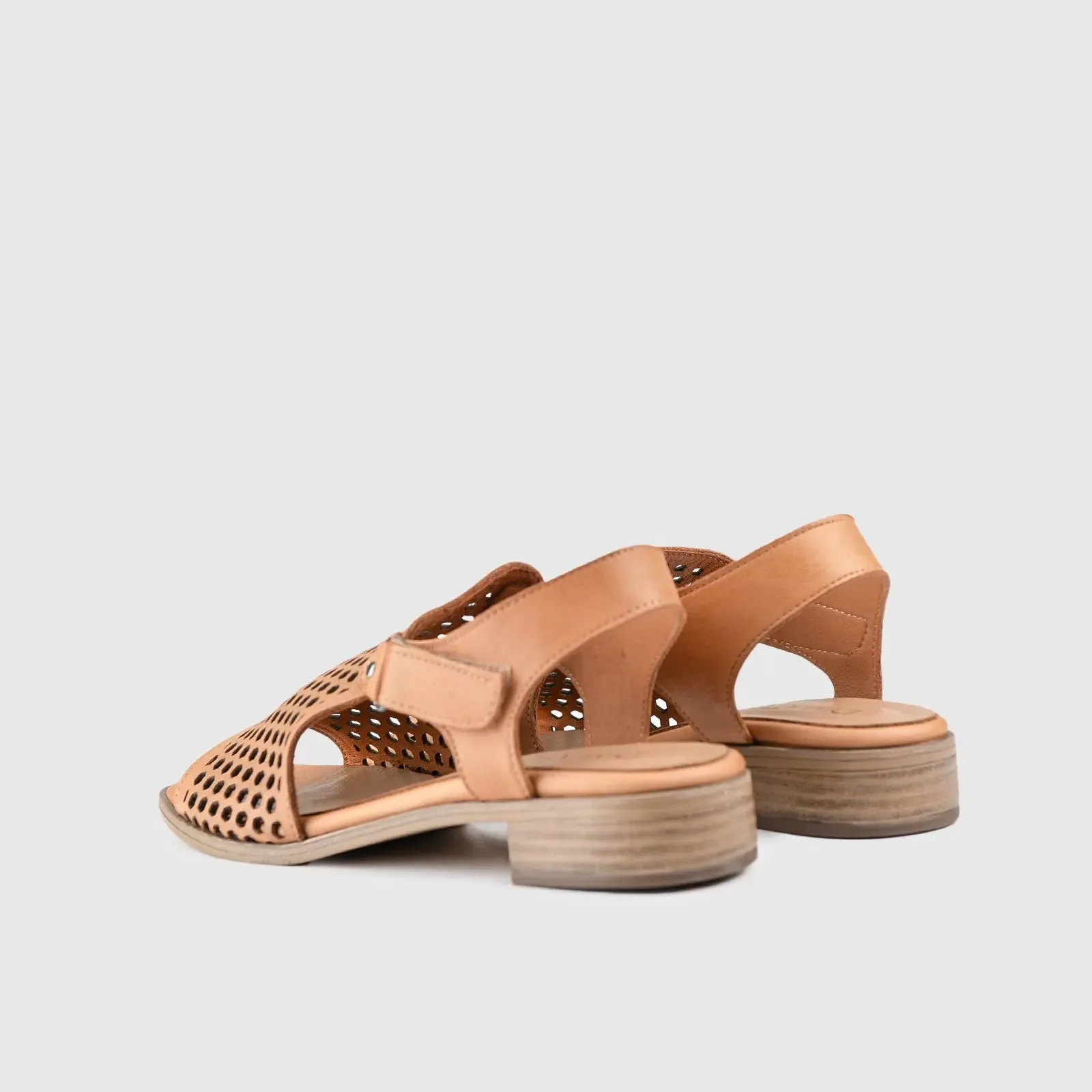 Leather Comfort Block Heel Sandal 8361 Tan