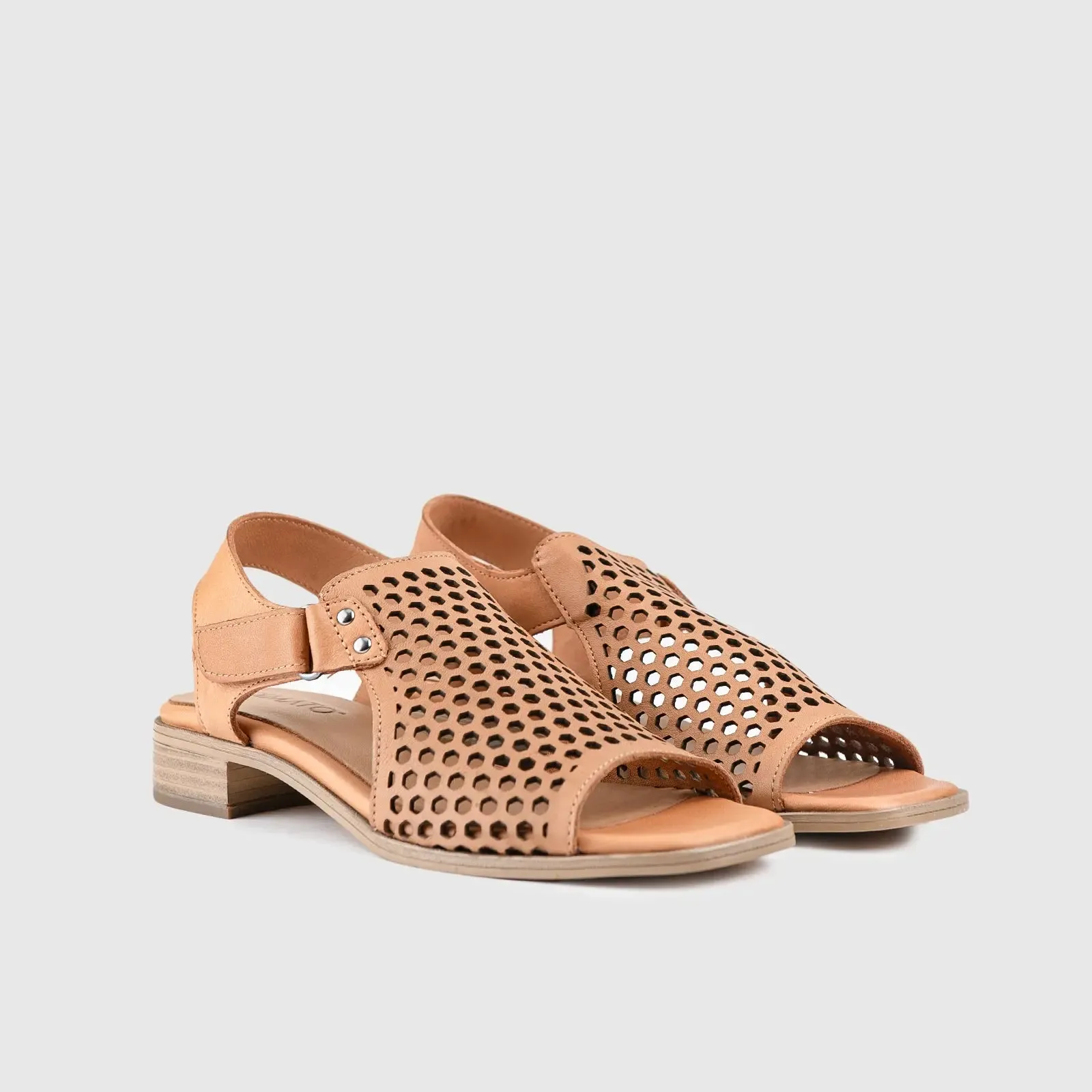 Leather Comfort Block Heel Sandal 8361 Tan