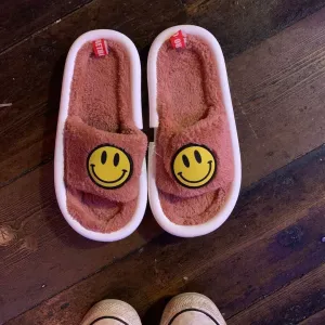 Smiley Slippers - Pink
